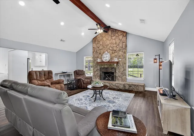 Photo 3 of Single family home for sale at 159 County Rd 611a, Angleton, TX 77515 | MLS# 79494300 | Listing updated on 2026-09-21