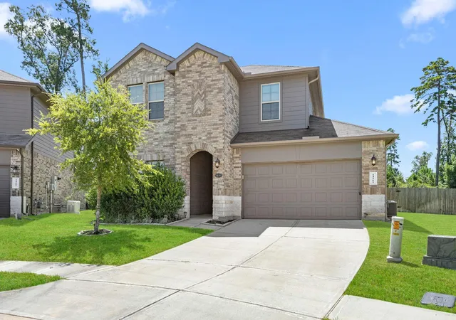 Photo 2 of Single family home for sale at 14161 Redwood Forest Trl, Conroe, TX 77384 | MLS# 69834463 | Listing updated on 2026-09-08
