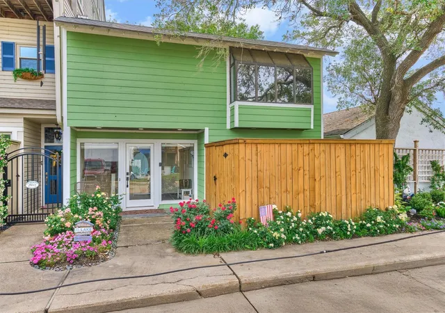 3rd image of 2012 Lakewood Ct, Willis, TX 77318 | MLS# 93269564