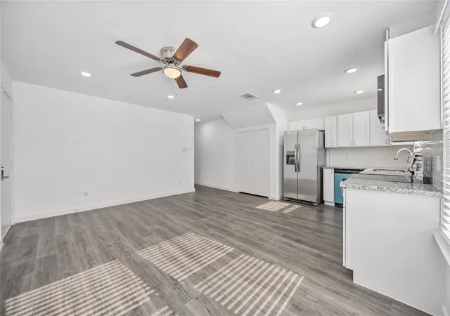 3rd image of 8226 Bigwood St #A, Houston, TX 77078 | MLS# 2887427