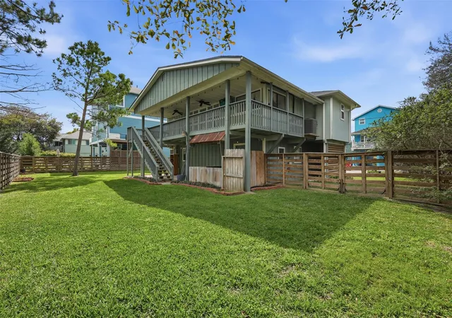 4th image of 221 Oak Rd, Kemah, TX 77565 | MLS# 24359857