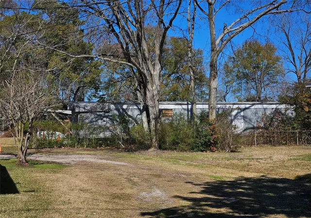 2nd image of 8109 Seeker St, Houston, TX 77028 | MLS# 23779951