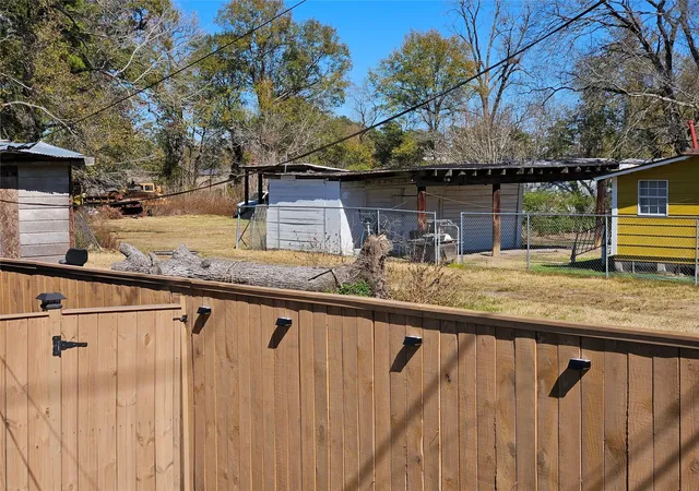 5th image of 8109 Seeker St, Houston, TX 77028 | MLS# 23779951