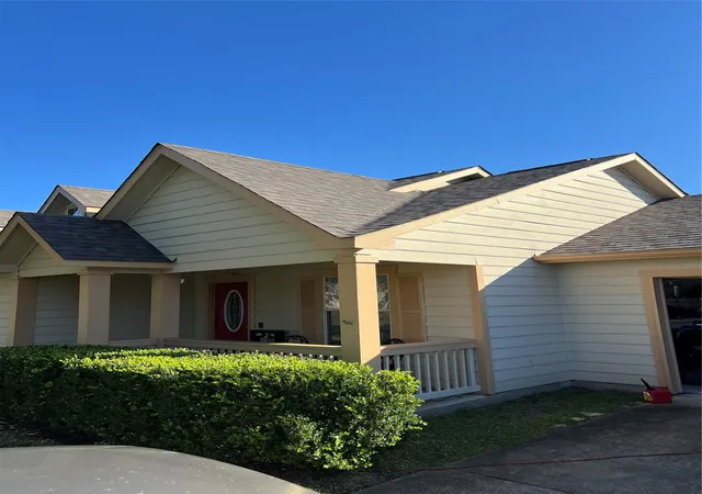 1st image of 17118 Lake Ridge Cir, Rosharon, TX 77583 | MLS# 56950520