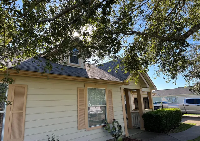 2nd image of 17118 Lake Ridge Cir, Rosharon, TX 77583 | MLS# 56950520