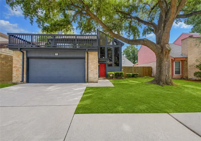3rd image of 5030 Autumn Forest Dr, Houston, TX 77091 | MLS# 89055463