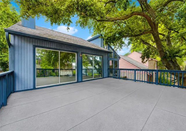 4th image of 5030 Autumn Forest Dr, Houston, TX 77091 | MLS# 89055463