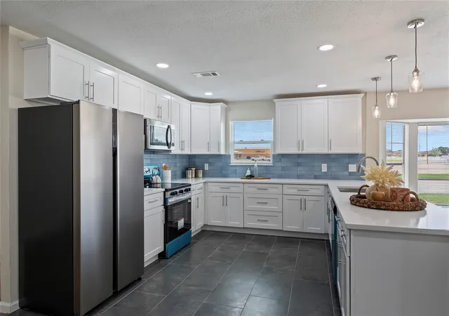 Photo 4 of Single family home for sale at 2324 N Logan St, Texas City, TX 77590 | MLS# 27360613 | Listing updated on 2026-08-26