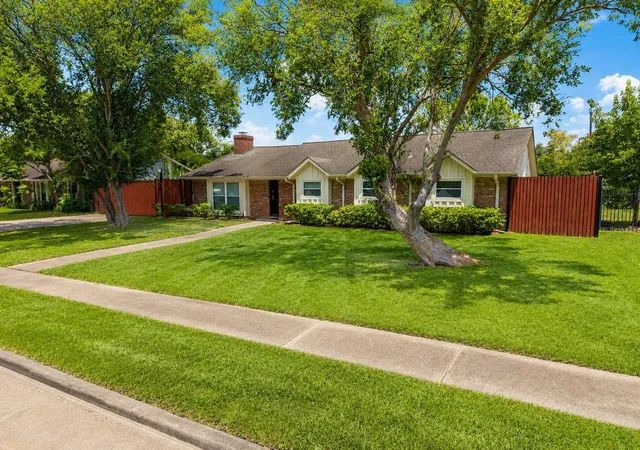 1st image of 7718 Hiawatha Dr, Houston, TX 77036 | MLS# 65441343