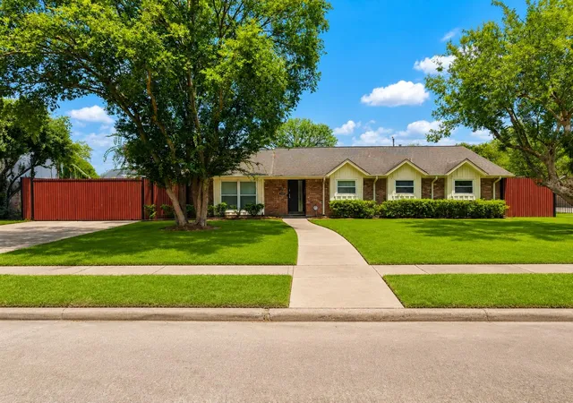 3rd image of 7718 Hiawatha Dr, Houston, TX 77036 | MLS# 65441343