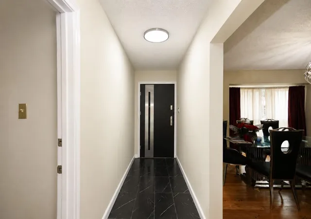 4th image of 7718 Hiawatha Dr, Houston, TX 77036 | MLS# 65441343