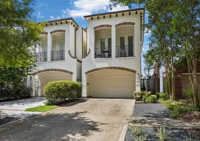 Photo 2 of Single family home for sale at 2122 Banks St, Houston, TX 77098 | MLS# 95495228 | Listing updated on 2026-07-09