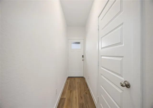 Photo 3 of Sale Pending at 7839 Stone Orchard Dr, Houston, TX 77040 | MLS# 44352128 | Listing updated on 2026-09-01