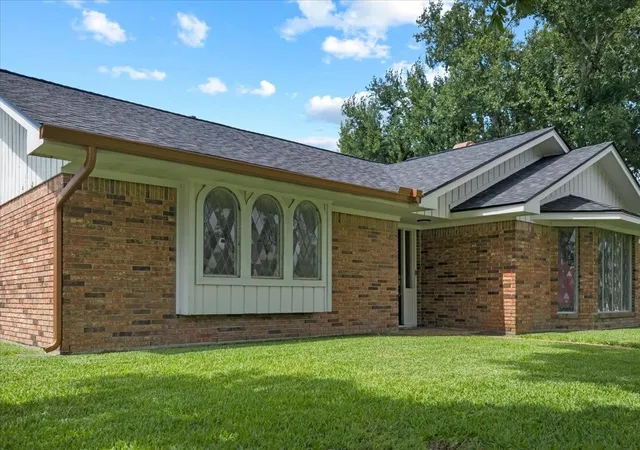 Photo 2 of Sale Pending at 4805 N Burning Tree Dr, Baytown, TX 77521 | MLS# 36305105 | Listing updated on 2026-09-05