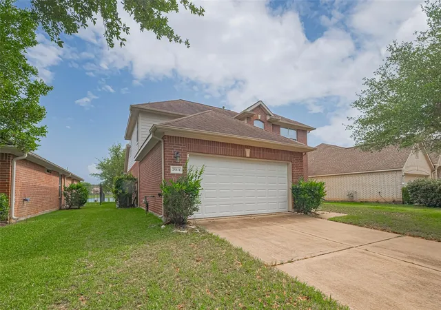 Photo 3 of Single family home for sale at 25811 Chapman Fls Dr, Richmond, TX 77406 | MLS# 12480189 | Listing updated on 2026-07-17