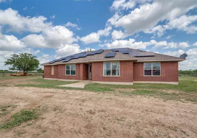 2nd image of 2259 Cr 325, Sabinal, TX 78881 | MLS# 78102977