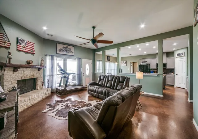 5th image of 2259 Cr 325, Sabinal, TX 78881 | MLS# 78102977