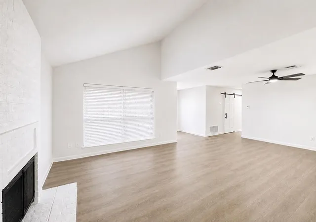 Photo 3 of Townhouse for sale at 16508 Space Center Blvd, Houston, TX 77058 | MLS# 58134241 | Listing updated on 2026-09-13
