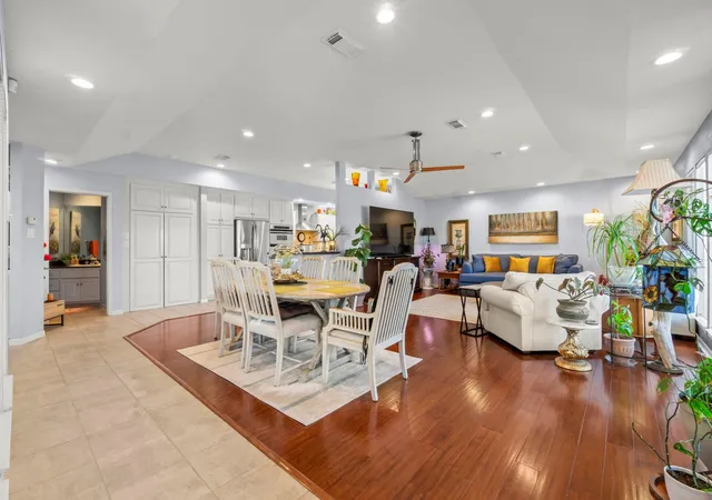 4th image of 458 Mallard Pt, Livingston, TX 77351 | MLS# 72060582