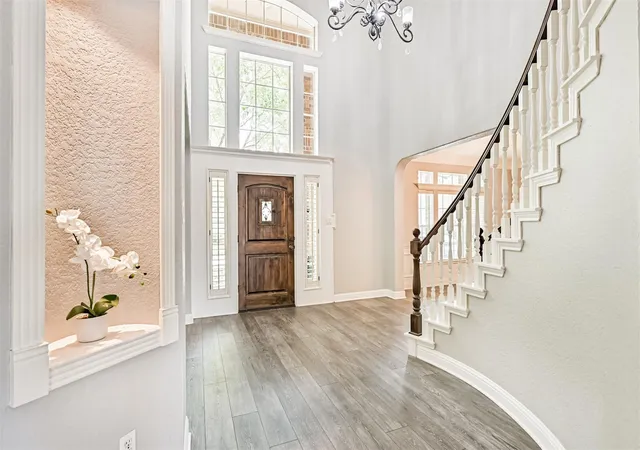 Photo 3 of Sale Pending at 3407 Scenic Elm St, Houston, TX 77059 | MLS# 18897950 | Listing updated on 2026-09-10