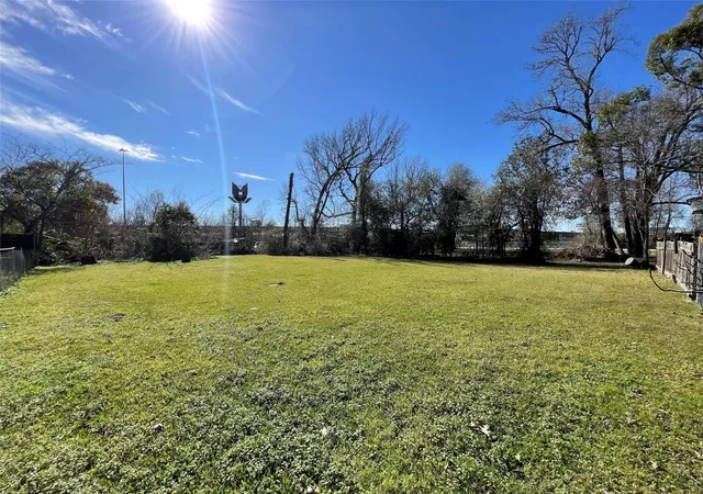 Homes for sale in Orange, TX | 3015 Enner Rd, Orange, TX 77632 | MLS# 19227317