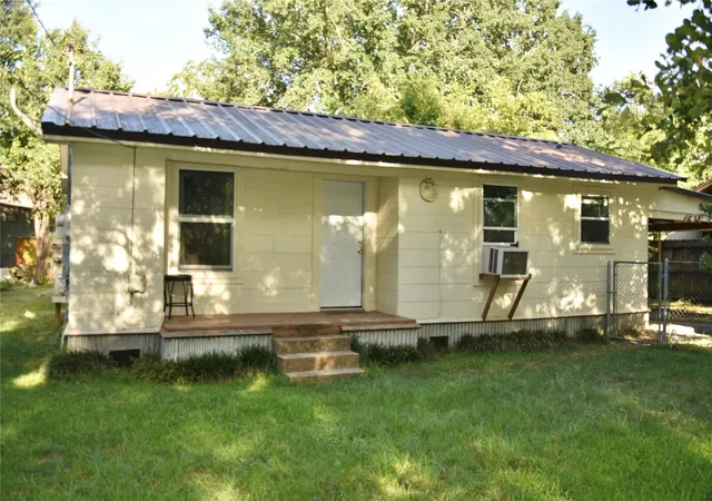 1st image of 602 S Fair St, Crockett, TX 75835 | MLS# 6527380