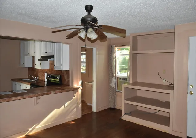 2nd image of 602 S Fair St, Crockett, TX 75835 | MLS# 6527380