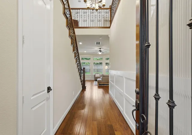 4th image of 27 Herons Flight Pl, The Woodlands, TX 77389 | MLS# 88763852