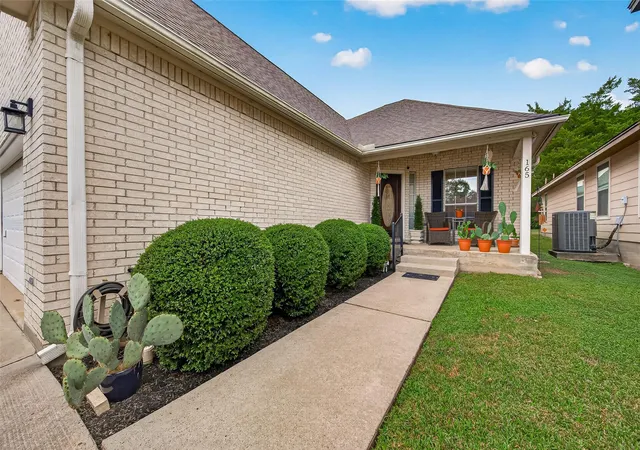 Photo 3 of Single family home for sale at 165 April Cvs, Montgomery, TX 77356 | MLS# 49383099 | Listing updated on 2026-09-19
