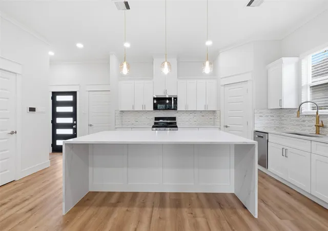 3rd image of 7953 Joy St, Houston, TX 77028 | MLS# 71541168