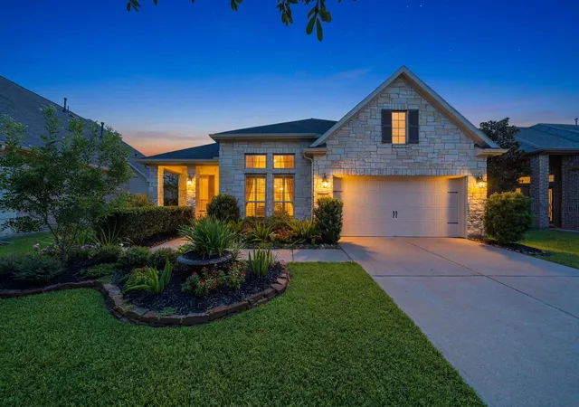 Homes for sale in Friendswood, TX | 703 Victory Terrace Ln, Friendswood, TX 77546 | MLS# 72182189