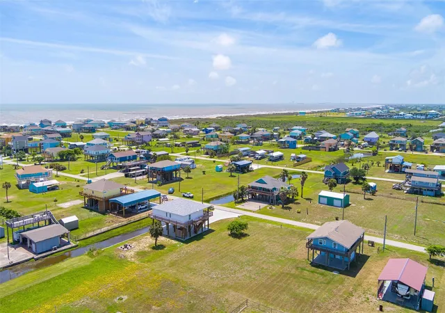 Homes for sale in Crystal Beach, TX | 962 S Sage, Crystal Beach, TX 77650 | MLS# 62187545