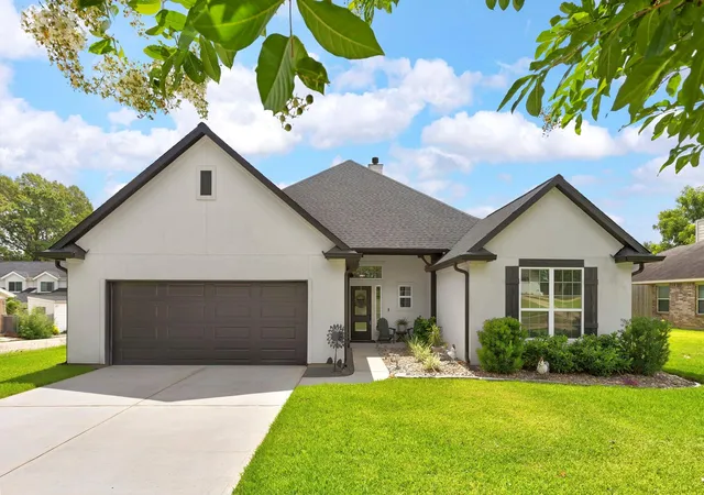 Photo 3 of Sale Pending at 3618 Emerson Dr, Montgomery, TX 77356 | MLS# 4056762 | Listing updated on 2026-08-24