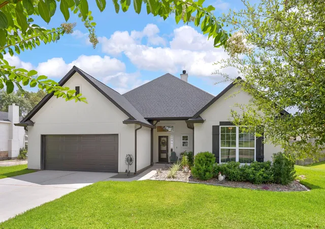 Photo 3 of Sale Pending at 3618 Emerson Dr, Montgomery, TX 77356 | MLS# 4056762 | Listing updated on 2026-08-24