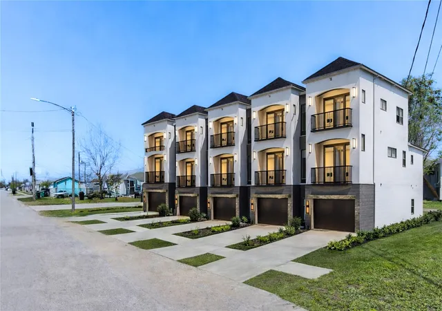 Homes for sale in Houston, TX | 2904 Chapman St, Houston, TX 77009 | MLS# 66489153