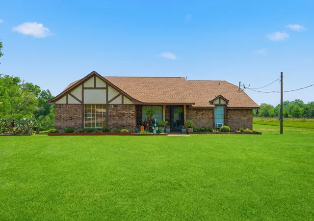 2nd image of 597 County Road 612, Dayton, TX 77535 | MLS# 16235032