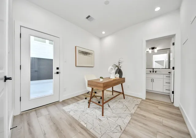 Photo 3 of Single family home for sale at 7739 Hammerly Blvd, Houston, TX 77055 | MLS# 76581747 | Listing updated on 2026-07-31