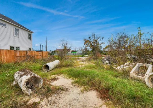 Photo 4 of Land for sale at 4121 E Toliver St, Houston, TX 77016 | MLS# 87826084 | Listing updated on 2026-08-15