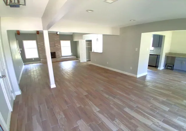 Photo 3 of Sale Pending at 532 Bull Run Ct, Conroe, TX 77302 | MLS# 93141281 | Listing updated on 2026-10-06