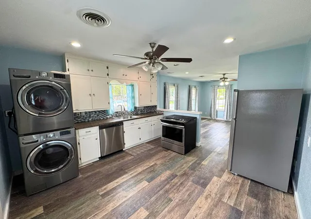 5th image of 3727 Avenue L, Galveston, TX 77550 | MLS# 22016051