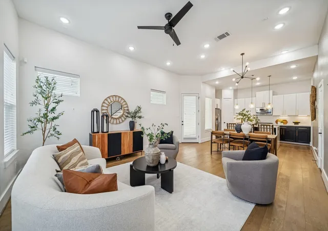 5th image of 9010 Wellspring Dr, Houston, TX 77080 | MLS# 46609709