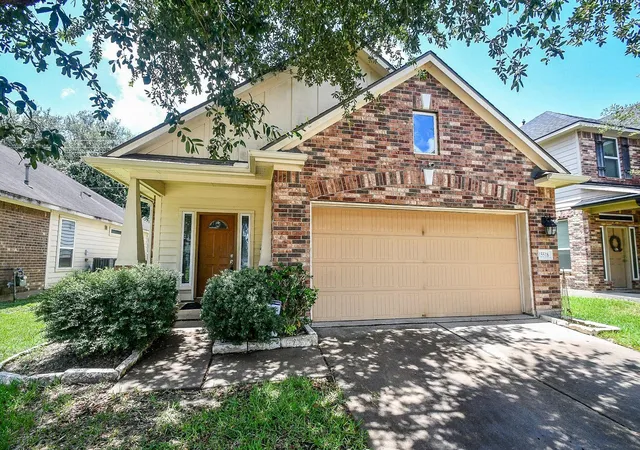 Photo 2 of Single family home for sale at 15518 Crawford Crst Ln, Houston, TX 77053 | MLS# 67480770 | Listing updated on 2026-08-25