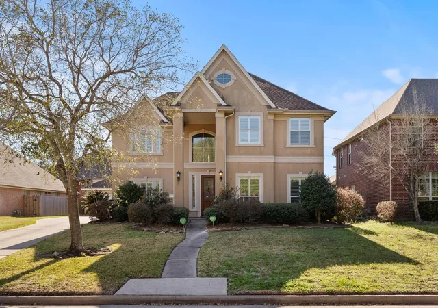 Photo 2 of Single family home for sale at 14407 Brentshire Ln, Houston, TX 77069 | MLS# 35377388 | Listing updated on 2026-06-07