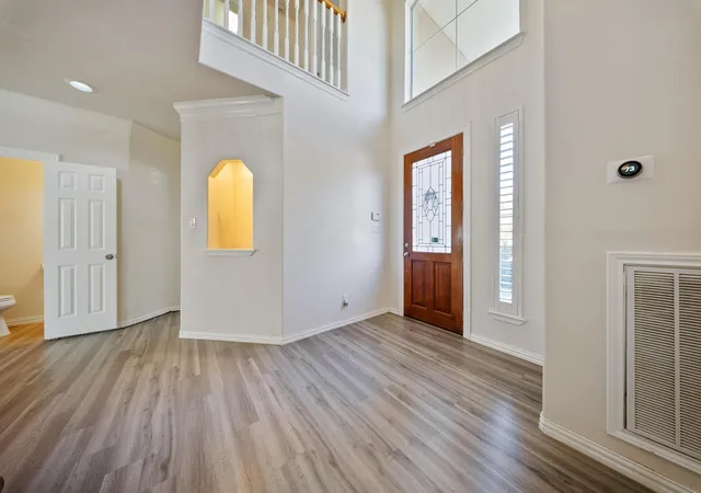 Photo 4 of Single family home for sale at 14407 Brentshire Ln, Houston, TX 77069 | MLS# 35377388 | Listing updated on 2026-06-07