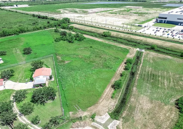 Photo 2 of Land for sale at 14411 Austin Bayou Dr, Rosharon, TX 77583 | MLS# 38763807 | Listing updated on 2026-08-24