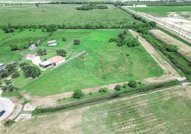 Photo 4 of Land for sale at 14411 Austin Bayou Dr, Rosharon, TX 77583 | MLS# 38763807 | Listing updated on 2026-08-24