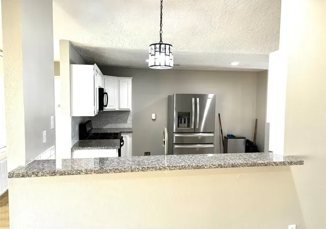 Photo 3 of Single family home for sale at 11514 Villa Hts Dr, Houston, TX 77066 | MLS# 65706843 | Listing updated on 2026-08-24