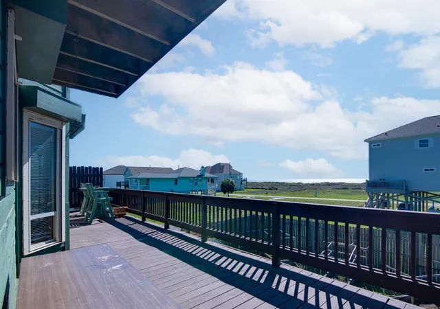 3rd image of 140 Ocean View Dr, Port Bolivar, TX 77650 | MLS# 8321907