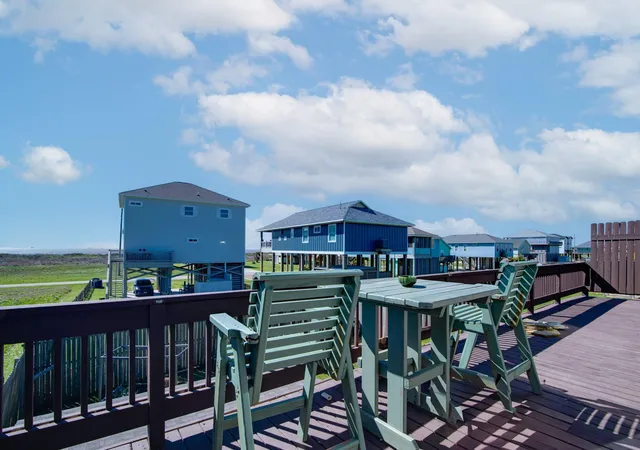 4th image of 140 Ocean View Dr, Port Bolivar, TX 77650 | MLS# 8321907