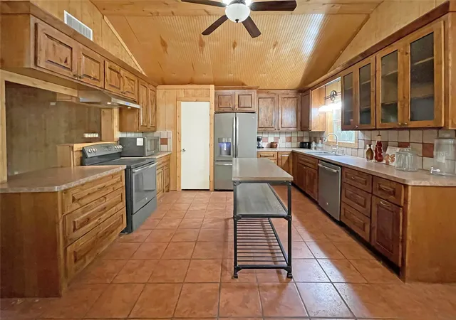 Homes for sale in Brookeland, TX | 207 Arrowcrest Dr, Brookeland, TX 75931 | MLS# 45427853
